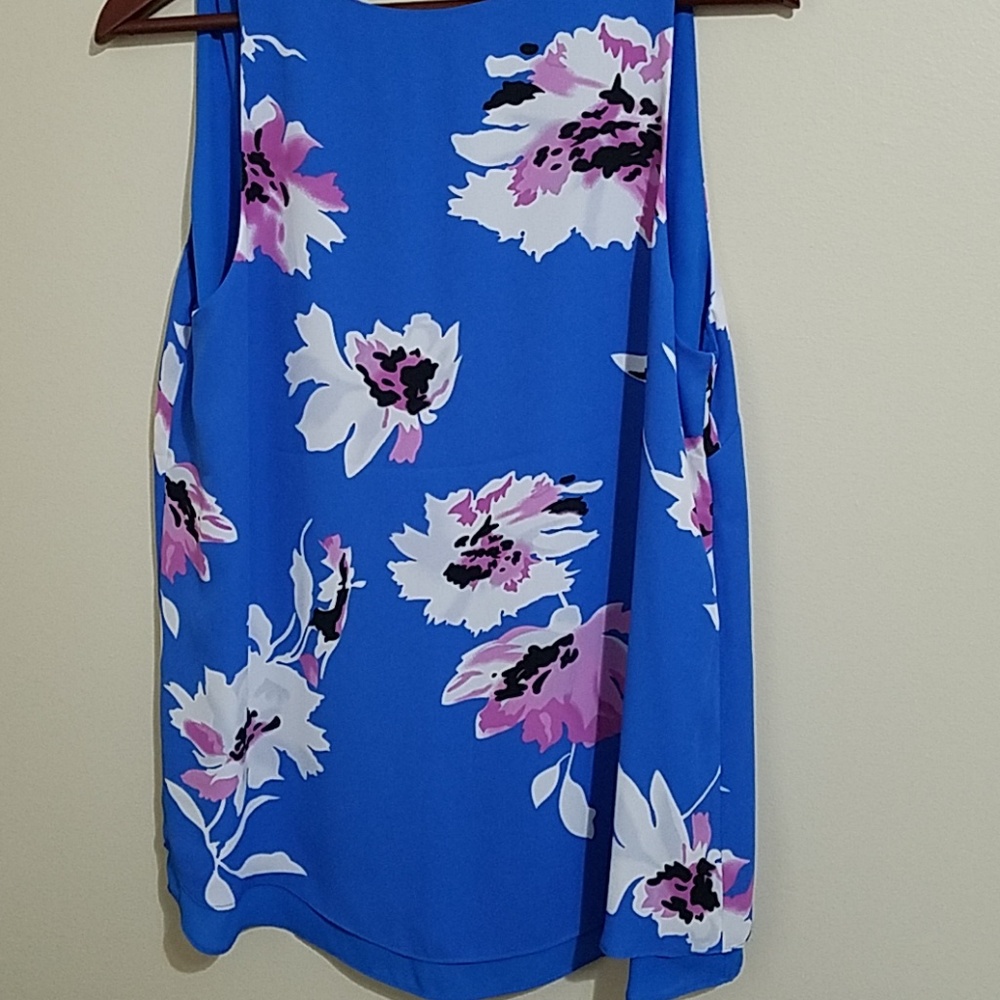 Blue floral tank top - Picture 4 of 4